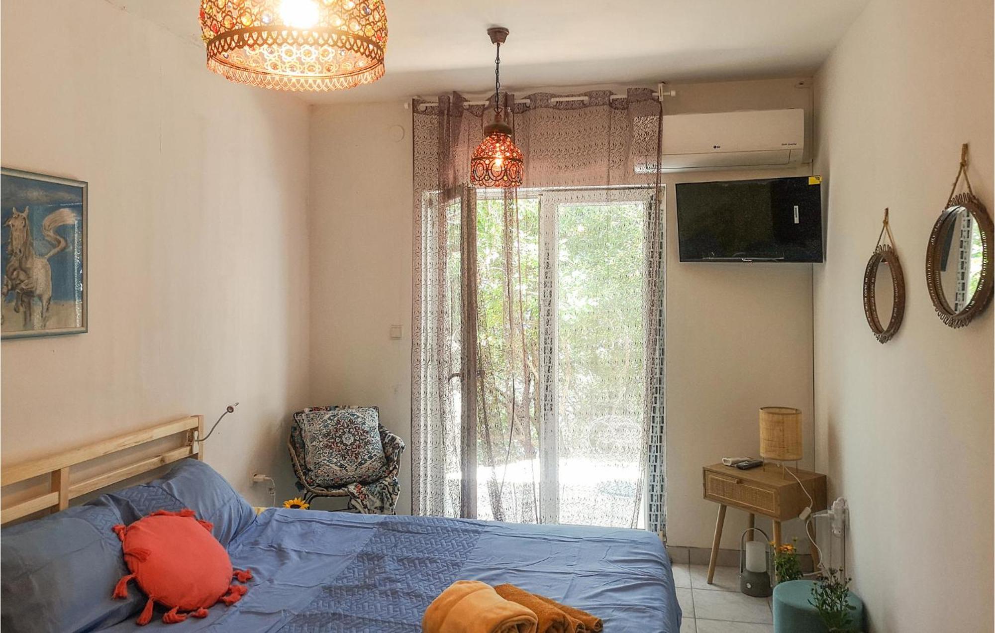 Pet Friendly Apartment In Novalja With Kitchen Eksteriør billede
