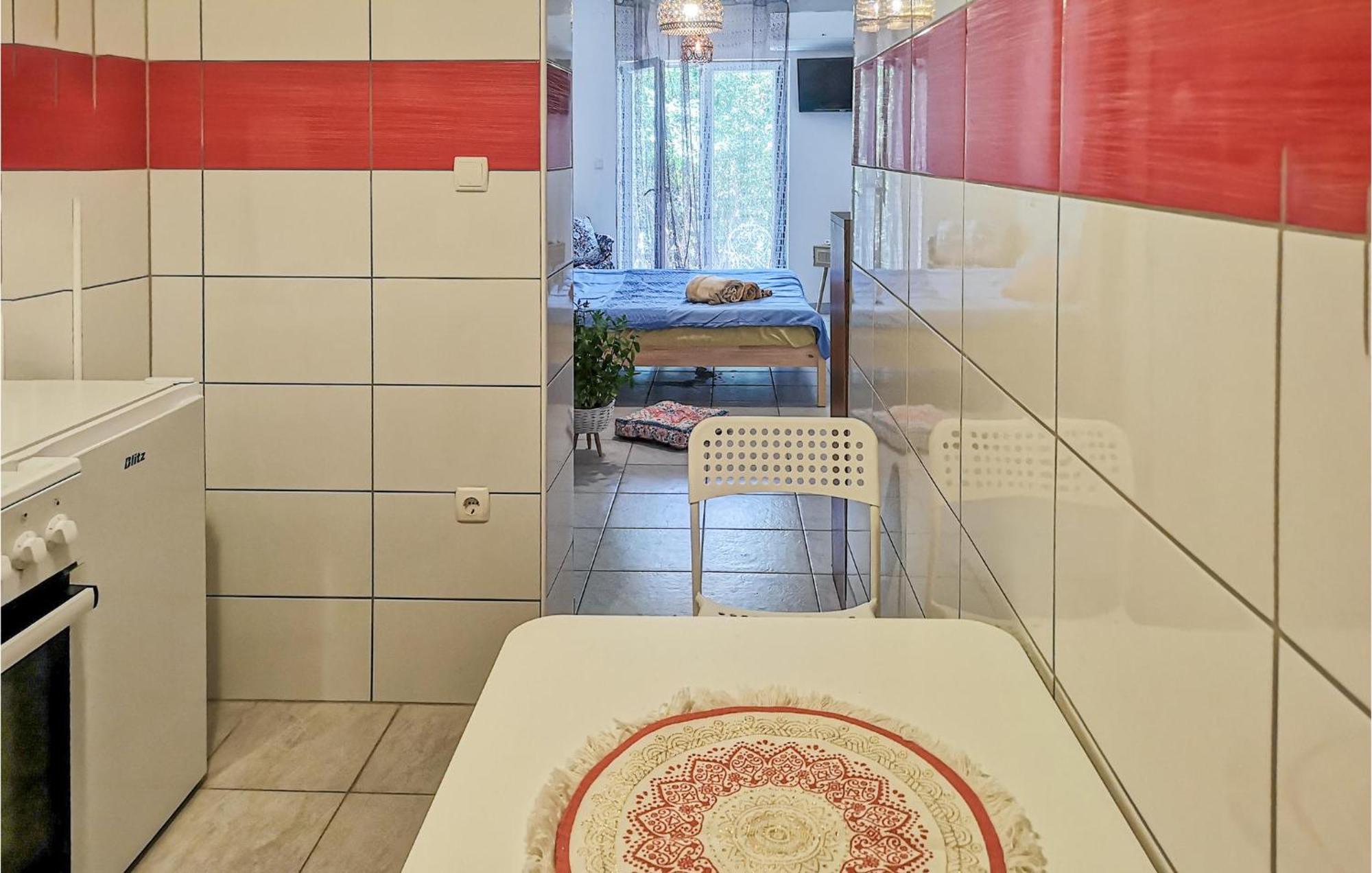 Pet Friendly Apartment In Novalja With Kitchen Eksteriør billede